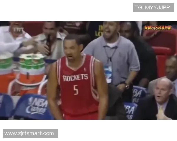 姚明震撼全场的恐怖扣杀瞬间引发球迷热议与回忆 姚明震撼全场的恐怖扣杀瞬间引发球迷热议与回忆