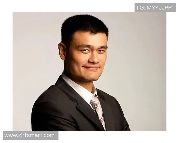 他长得真像姚明让人忍不住多看几眼的高颜值男孩 他长得真像姚明让人忍不住多看几眼的高颜值男孩