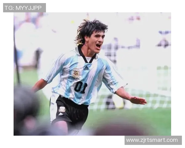 足球明星背后的传奇故事与奋斗历程揭秘