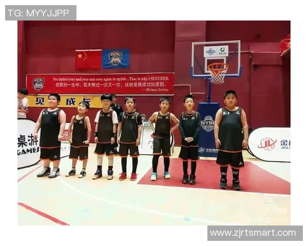 明星父母热爱篮球运动与子女共同成长的快乐时光