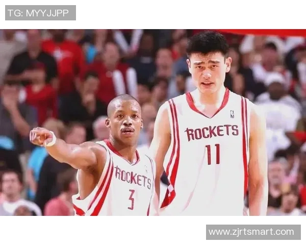 姚明的篮球传奇与英语学习之路：从球场到课堂的成长故事